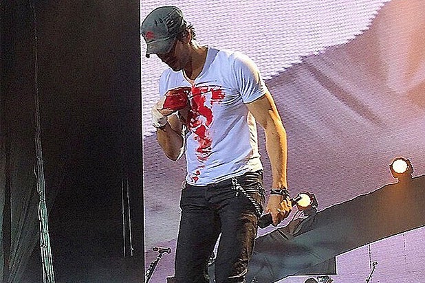 [Image: Enrique-Iglesias-Injured.jpg]