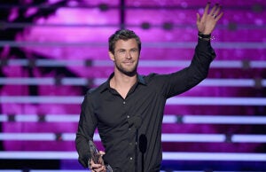 Chris Hemsworth at People's Choice Awards
