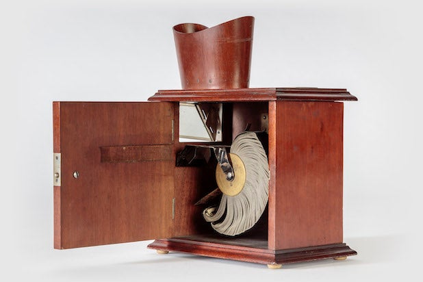 Casler-Lumiere Kinora and Reel