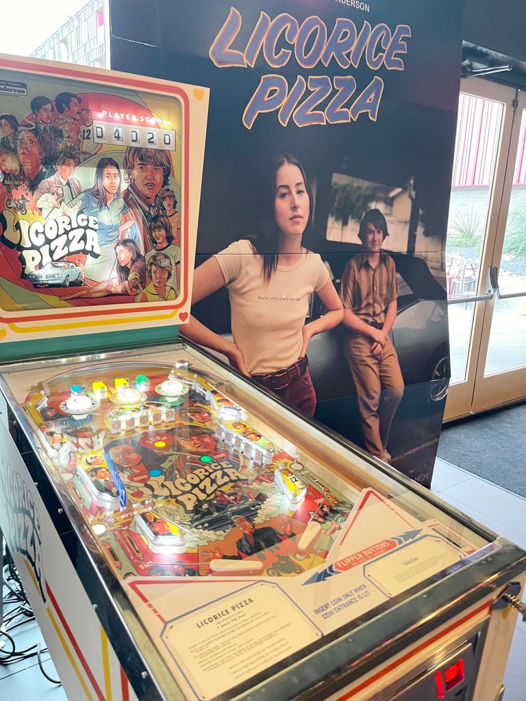 licorice-pizza-pinball-machine-image-2