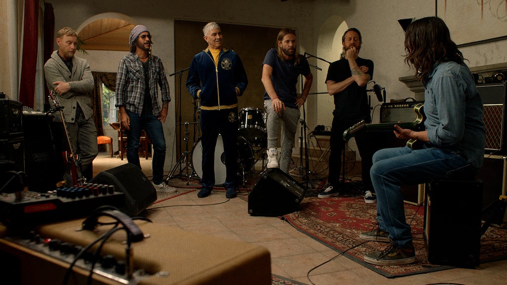 STUDIO 666 Foo Fighters