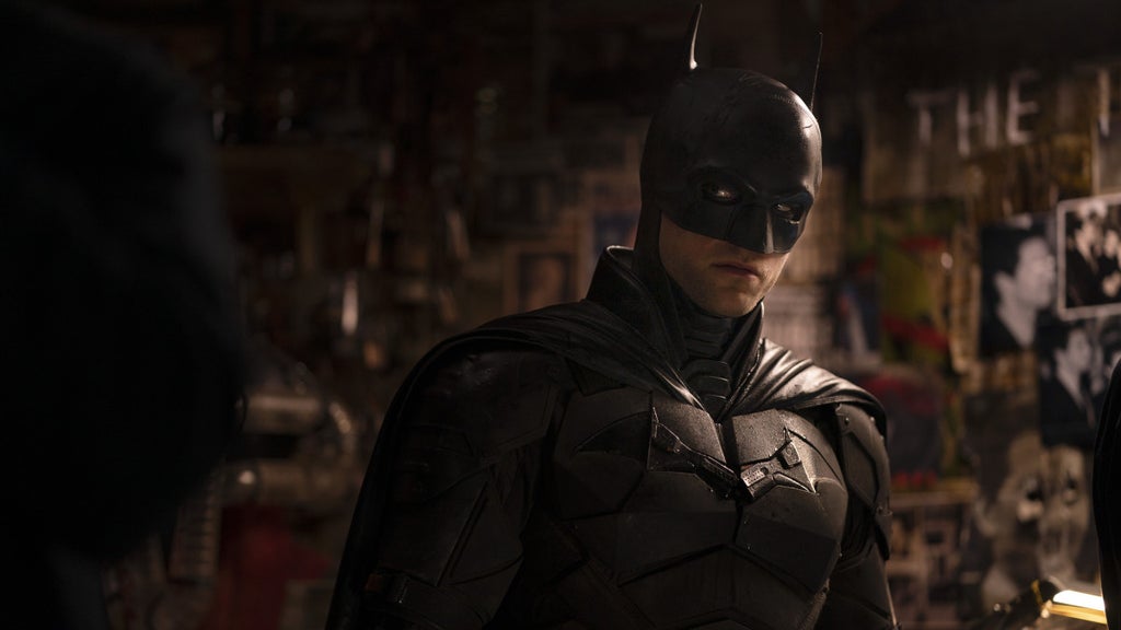 the-batman-image-robert-pattinson