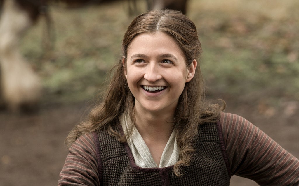 Caitlin O' Ryan as Lizzie in "Outlander" Season 6 (Starz)