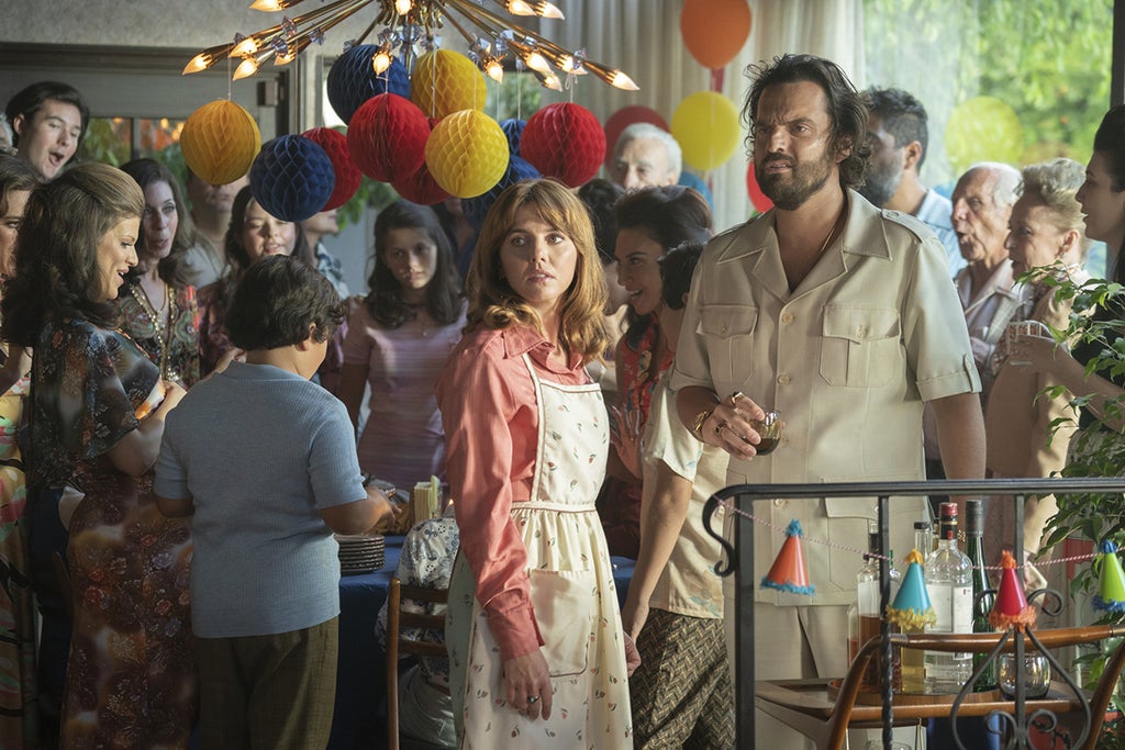 Ophelia Lovibond, Jake Johnson in "Minx" (HBO Max)