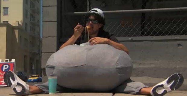132+Pound+Scrotum Josh Duhamel Puts 132-Pound Scrotum to Good Use on 'Jimmy Kimmel Live ...