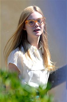  Super 8 : Elle Fanning, Kyle Chandler, J.J. Abrams: Movies & TV