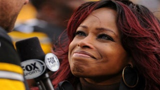 Fox Sports Reporter Pam Oliver Suffered Concussion From Football to the Face