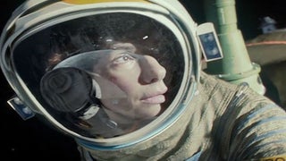 ‘Gravity’ Review: Sandra Bullock Shines in Alfonso Cuaron’s Poetic Tale