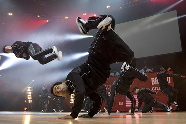 Battle Of The Year 3d Review Chris Brown B Boy Dance Competition Has All The Wrong Moves Battle Of The Year 3d Review Chris Brown B Boy Dance Competition Has All The Wrong Moves