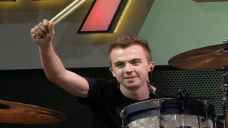 Frankie Muniz Slams Obamacare as ‘Embarrassment’ on Twitter