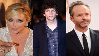 ‘Modern Family’ to Host Jane Krakowski, Jesse Eisenberg and John Benjamin Hickey