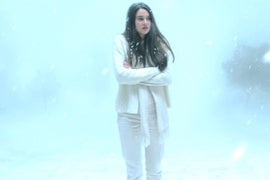 ‘White Bird in a Blizzard’ Review: Shailene Woodley, Eva Green Drama Loses Its Way