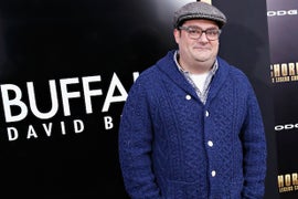 ‘SNL’s’ Bobby Moynihan to Play Stripping Cop on USA’s ‘Playing House’