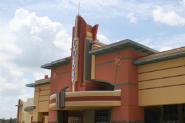 Man Killed, Woman Wounded in Shooting Over Cell-Phone Use at Florida ‘Lone Survivor’ Screening