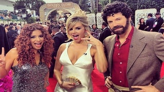 Golden Globes: E! Team Hits Red Carpet in ‘American Hustle’ Style (Photo)