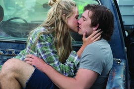 ‘Endless Love’ Review: Teen Romance Isn’t Schmaltzy, But It’s Not Special, Either