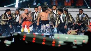Super Bowl: Bruno Mars, Red Hot Chili Peppers Rock Halftime Show as Seattle Seahawks Roll (Video)