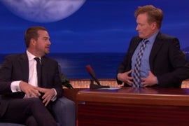 Chris O’Donnell Keeps His ‘Batman & Robin’ Costume in a Crate in the Basement (Video)