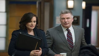 ‘Law & Order: SVU’ Sneak Peek: Alec Baldwin Butters Up Mariska Hargitay’s Benson (Video)