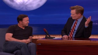 Ricky Gervais Saw Louis CK Naked: ‘Horrendous,’ ‘Horrible,’ ‘Awful’ – ‘Like an Undercooked Chicken’ (Video)
