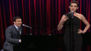 Anne Hathaway Sings Broadway Version of Snoop Dogg’s ‘Gin and Juice’ with Jimmy Fallon (Video)