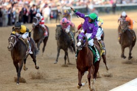 California Chrome Wins the 2014 Kentucky Derby (Video)