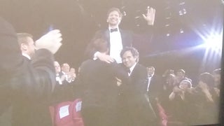 Channing Tatum, Mark Ruffalo Hoist Bennett Miller Into the Air at Cannes’ ‘Foxcatcher’ Premiere (Video)
