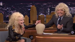Jimmy Fallon Wore Dolly Parton’s Wig on ‘Tonight Show’ (Video)
