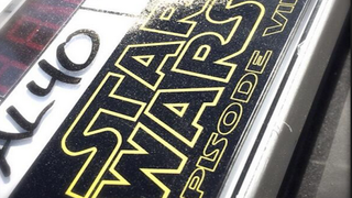 ‘Star Wars: Episode VII’ Finally Begins Production, Creates Frenzy With a Single Tweet (Photo)