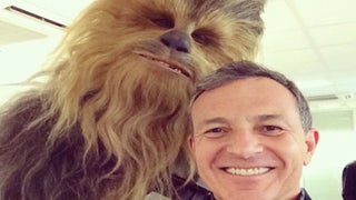 Chewbacca Selfie Thrills Star Wars Fans (Photo)