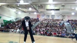 High School Student Crushes Talent Show With Flawless Michael Jackson Moves (Video)