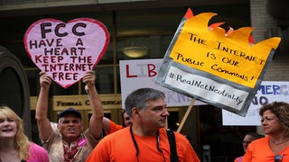 Net Neutrality Battle: FCC Flooded With Calls to Bolster ‘Open Internet’ Rules