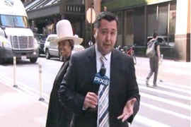 Erykah Badu Awkwardly Crashes TV News Live Shot by Trying to Kiss Reporter (Video)