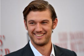 Watch Alex Pettyfer Panic When Confronted by Actual Tough Guys on Venice Beach (Video)