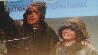 Stephen Colbert Dresses as Spy to Host ‘The Hobbit’ at Comic-Con
