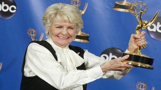 Broadway to Dim Lights for Elaine Stritch on Friday Night