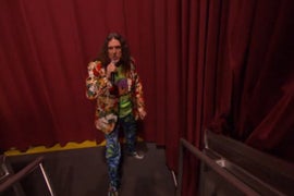 ‘Weird Al’ Yankovic Gives Really ‘Tacky’ Live Performance on ‘Conan’ (Video)