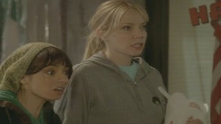 ‘Garfunkel & Oates’ Test Whether Men Prefer Women Who Don’t Speak (Video)