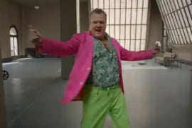Weird Al’s ‘Tacky’ Star Eric Stonestreet Tells ‘The View’ How He Met the Music Satirist