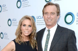 Robert F. Kennedy Jr. and Cheryl Hines to Wed in Cape Cod