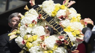 Robin Williams Remembered: 11 Impromptu Vigils and Fan Tributes (Photos)