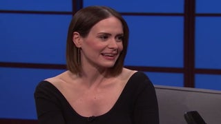 Sarah Paulson on ‘American Horror Story’ Snake Sex Scene and Breastfeeding Zachary Quinto (Video)