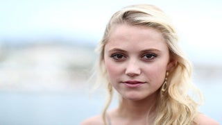 ‘It Follows’ Star Maika Monroe Joins Liam Hemsworth in ‘Independence Day 2’