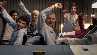 Fox Drama ‘Red Band Society’ Teases Early Preview to Raise Money for Charity