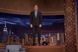 Jimmy Fallon Recreates Iconic ‘Dead Poets Society’ Scene in Honor of Robin Williams (Video)