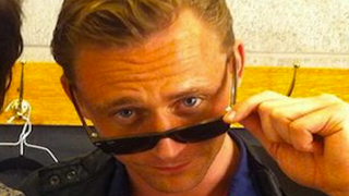 Watch Tom Hiddleston Sing as Hank Williams at a Music Festival (Video)