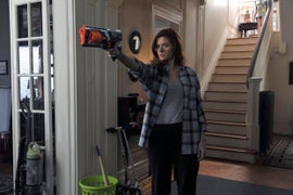 ‘The Mysteries of Laura’ Review: Debra Messing’s Mom Cop Breezes Past Tired Dialogue