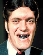 Richard Kiel, Bond Villain, Dead at 74