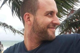 NBC News Cameraman Diagnosed With Ebola Is En Route to US