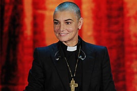 Sinead O’Connor Rips Dick Clark Prods Over ‘Sh-t Idea’ of Teaming Her With The Pope at AMAs